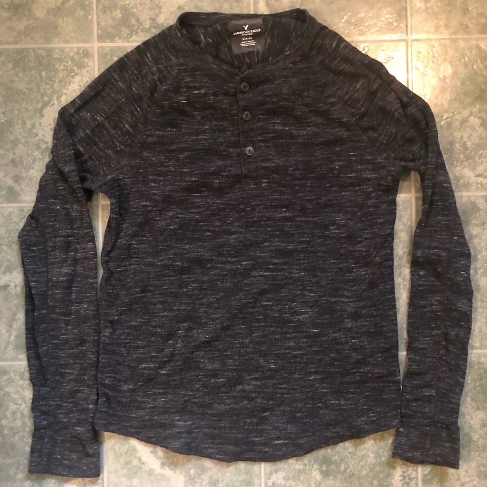 American eagle black button down